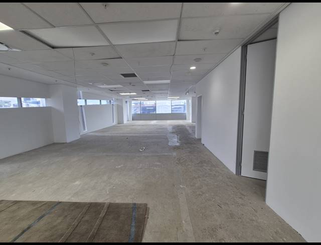 423M² OFFICE TO LET IN SANDTON CENTRAL